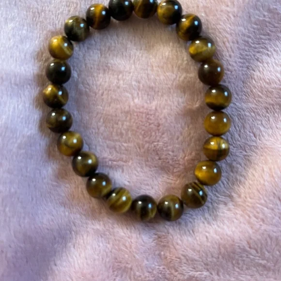 Men’s Tiger Eye stretchy bracelet it’s eye catching - Picture 2 of 2